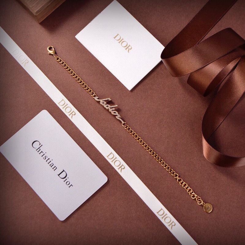 chr1st1an D10r bracelets